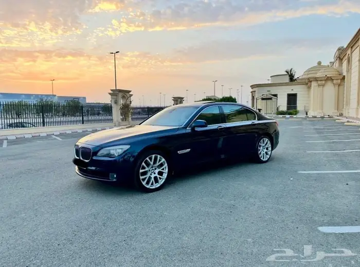 للبيع BMW 740 Li لارج نظيف جدا مصين تماما 2011 18