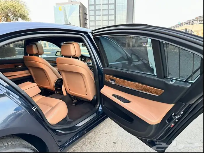 للبيع BMW 740 Li لارج نظيف جدا مصين تماما 2011 8