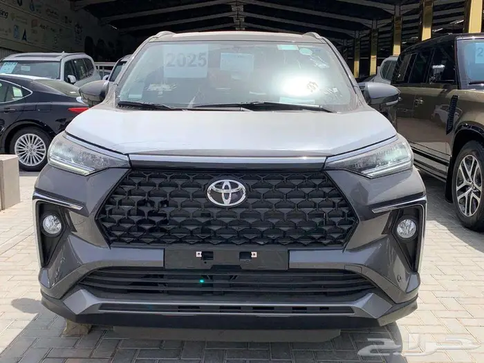تويوتا فيلوز GLX بنزين 2025 رمادي 0