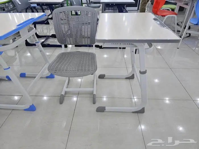 طاولات مدرسية 36
