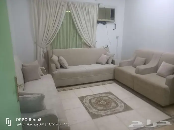 كنب للبيع مع الستاره 1