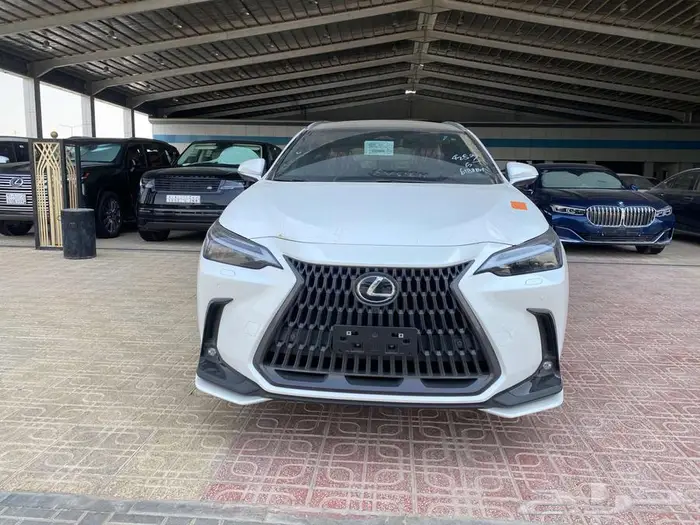 لكزس NX 350CC بنزين 2025 ابيض داخلي احمر. 0
