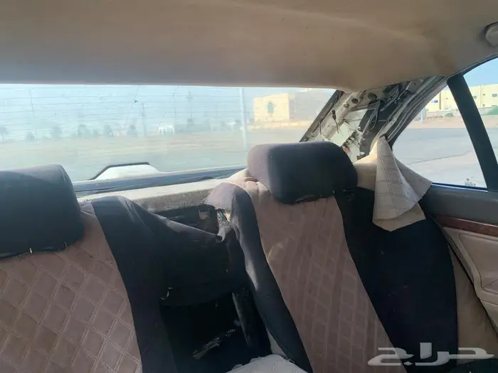 بي أم حوت للبيع حجم 728Li 5