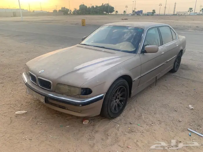 بي أم حوت للبيع حجم 728Li 1