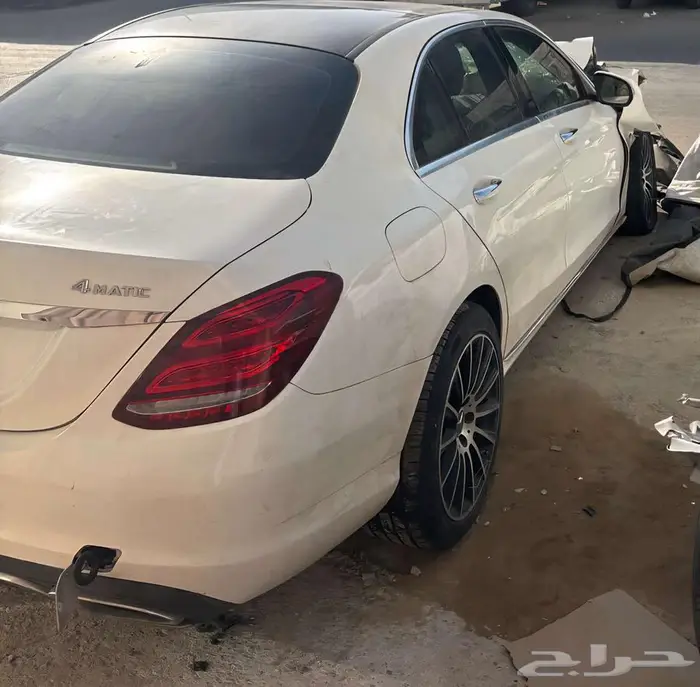 مرسيدس C300 مصدوم 2015 5