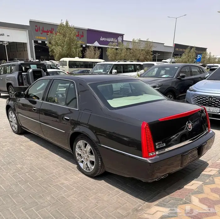 كاديلاك DTS بلاتنيوم 2009 28