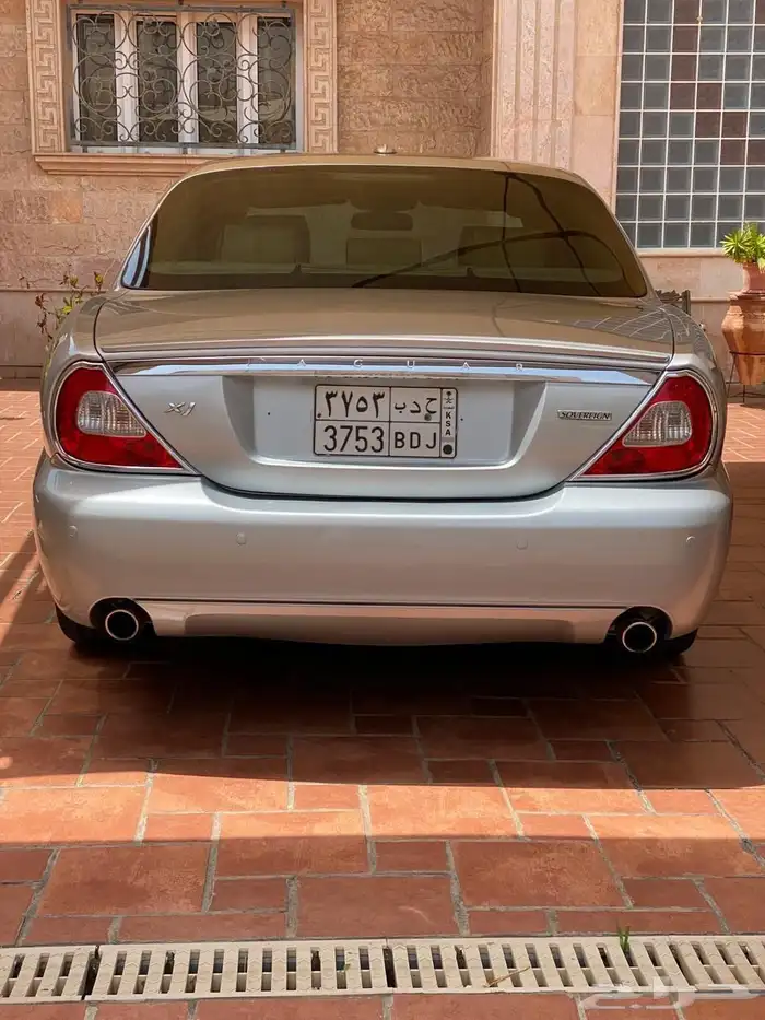 جاكور XJ موديل 2009 Jaguar 1