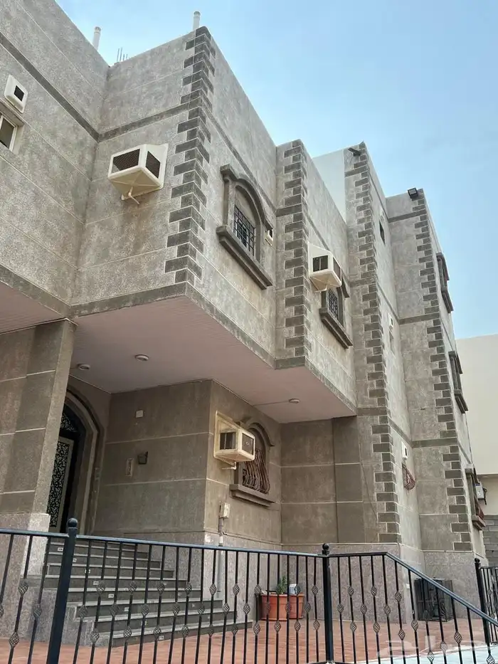 عماره للبيع بحي الاجاويد 0