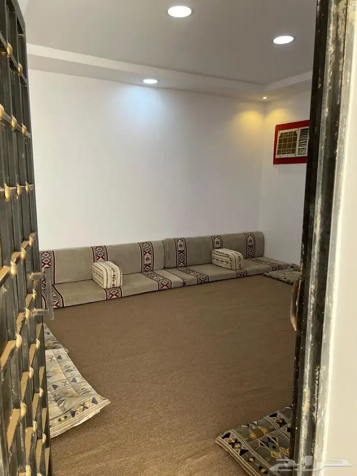 ديوانيه للايجار 2
