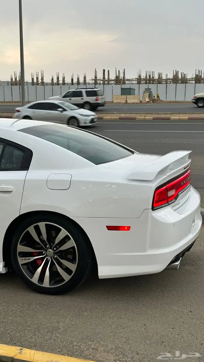 تشارجر SRT 6.4 مالك ثاني (تم البيع) 9