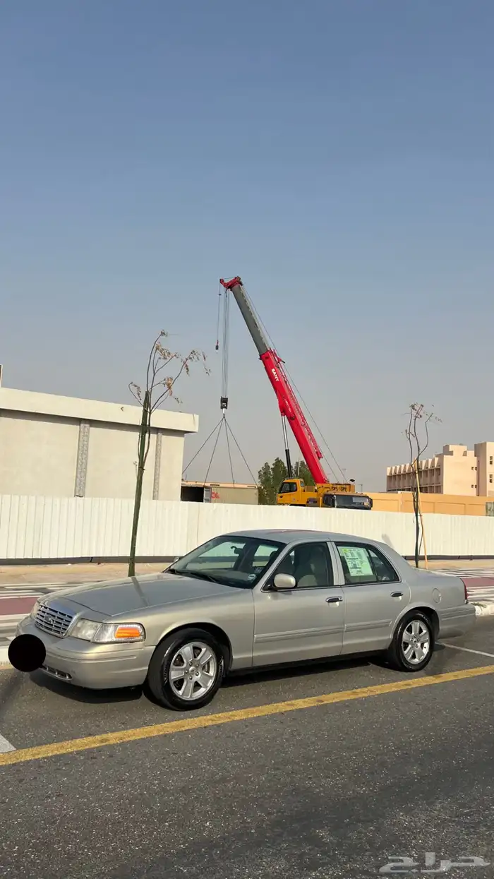 فورد كراون فكتوريا 2011 1