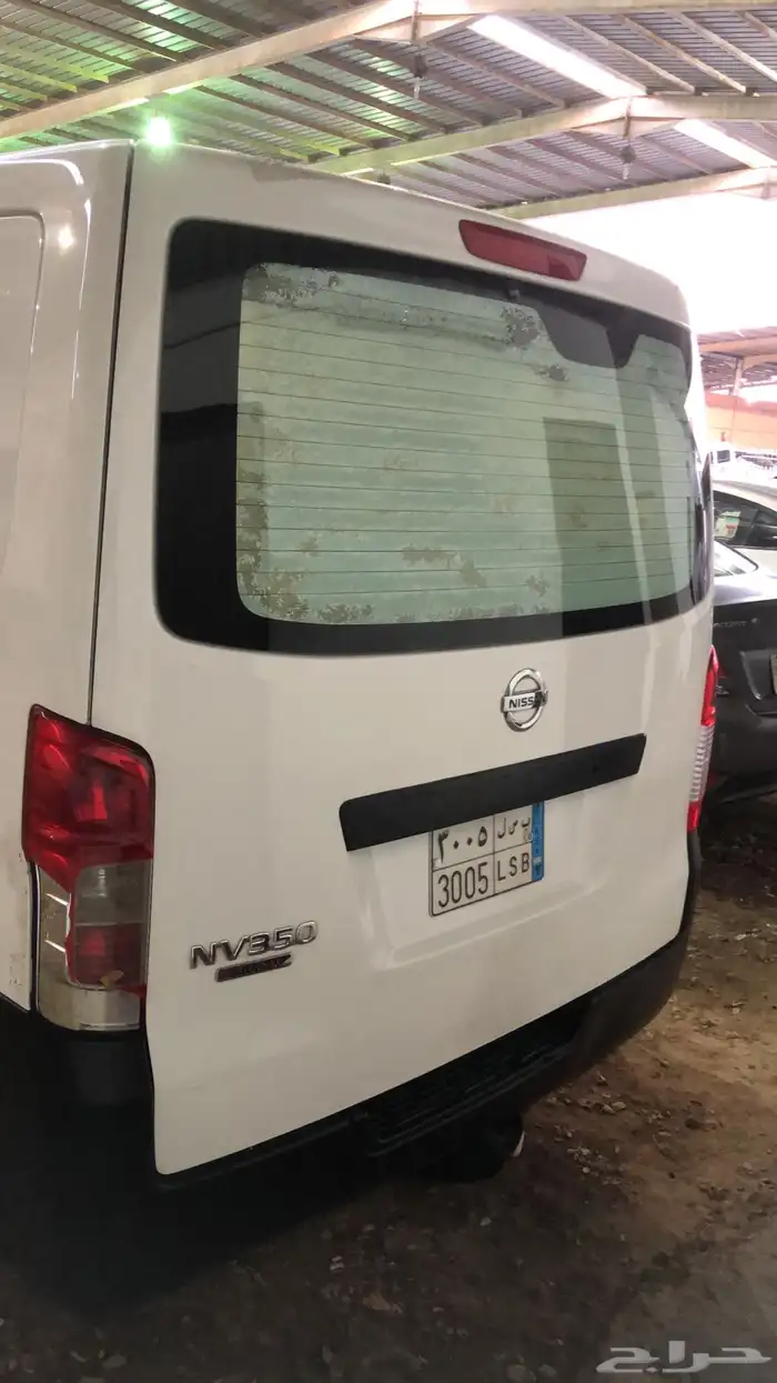 باص نيسان اورفان 2021ثلاجه نظيف 2