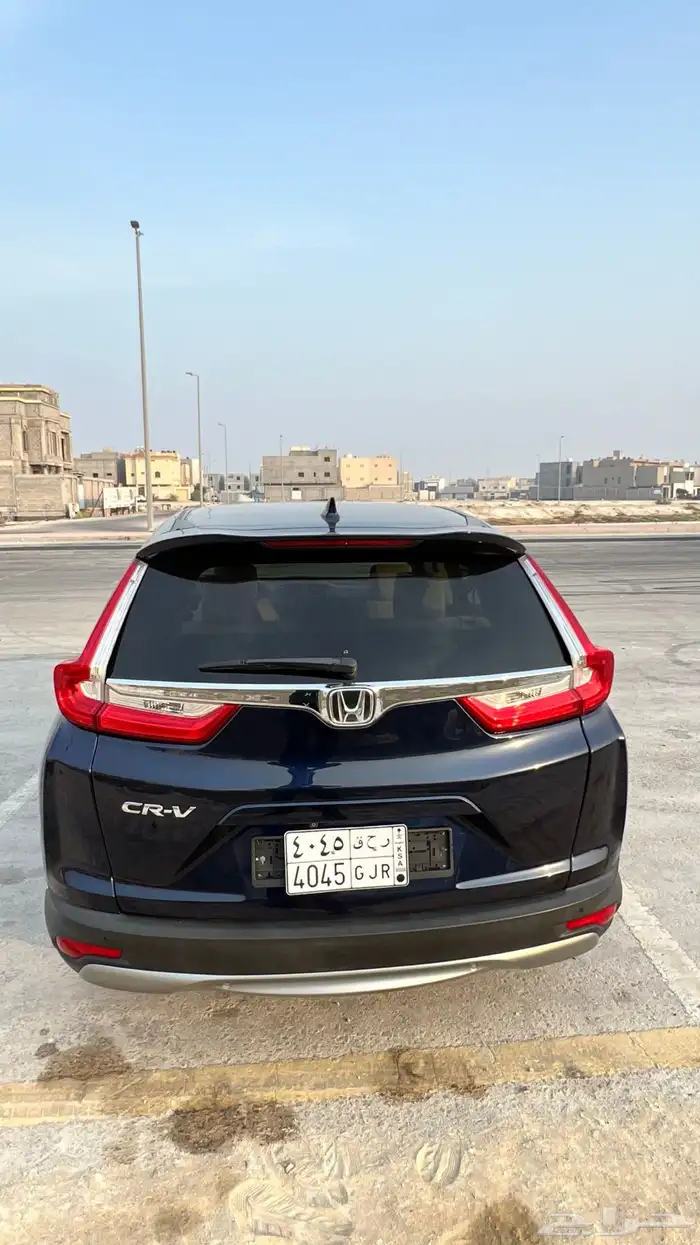 هوندا2017crv للبيع ممشى 71 الف فقط 5