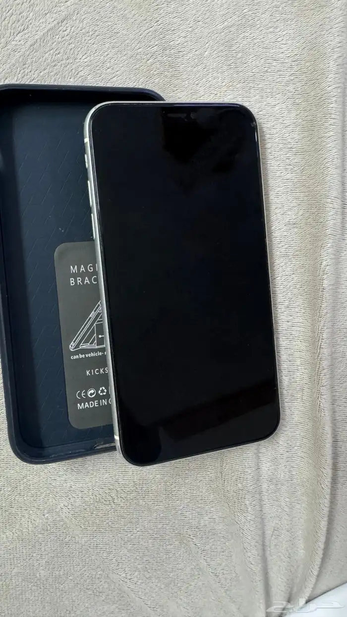 ايفون 11 العادي 0