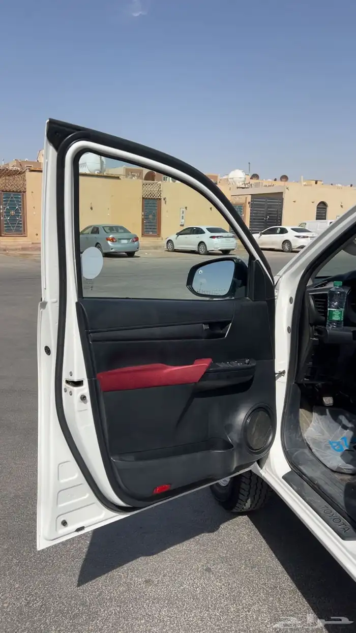 للبيع هايلوكس موديل 2023 دبل 8