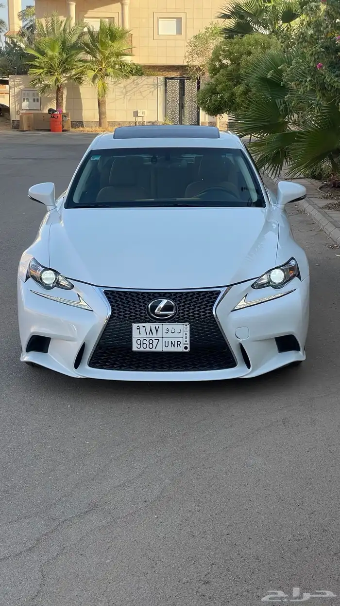 لكزس is350 ابيض مفحوص 3