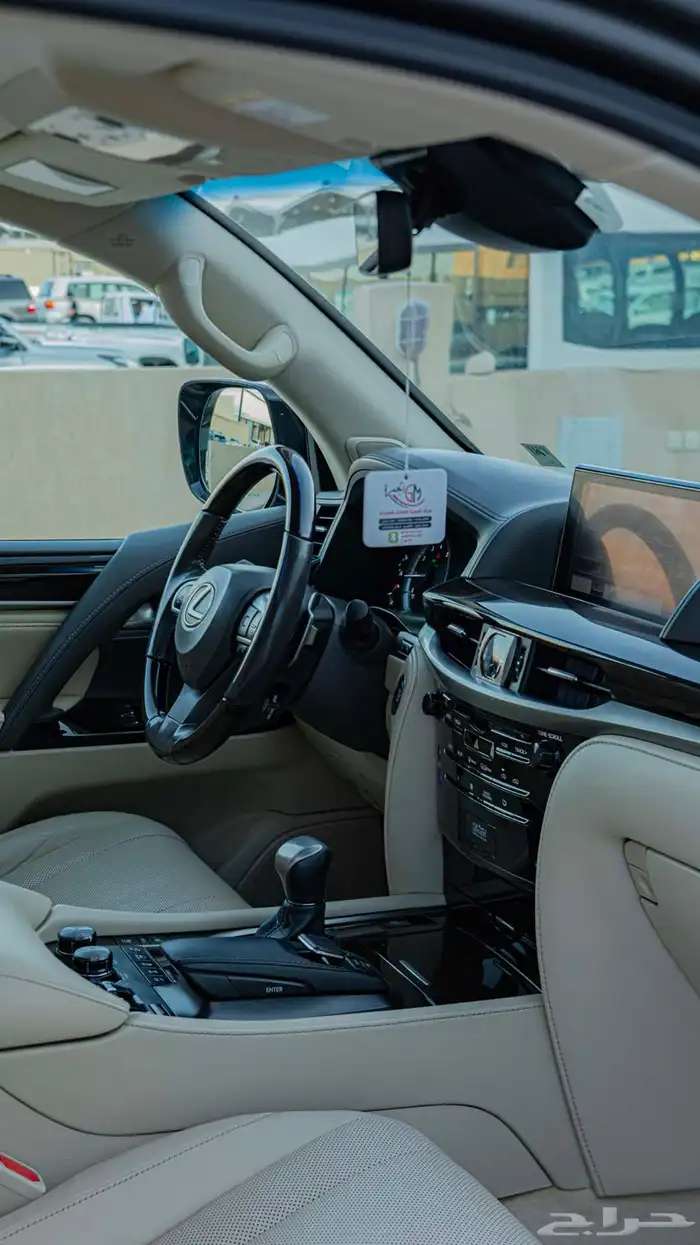 جيب لكزس LX 570-S 2021 7