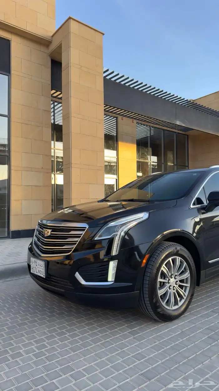 كاديلاك XT5 2