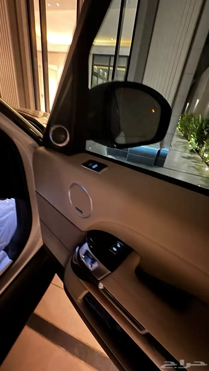 رنج روفر فوج عداد 136 الف كيلو 2 مالك 18