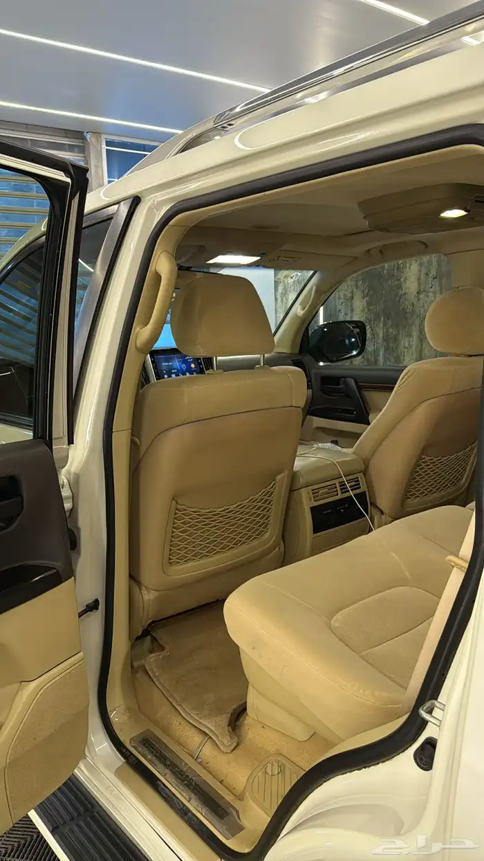 لاندكروزر 2016 GXR 10