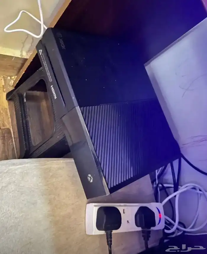 Xbox ون معه يدين 0