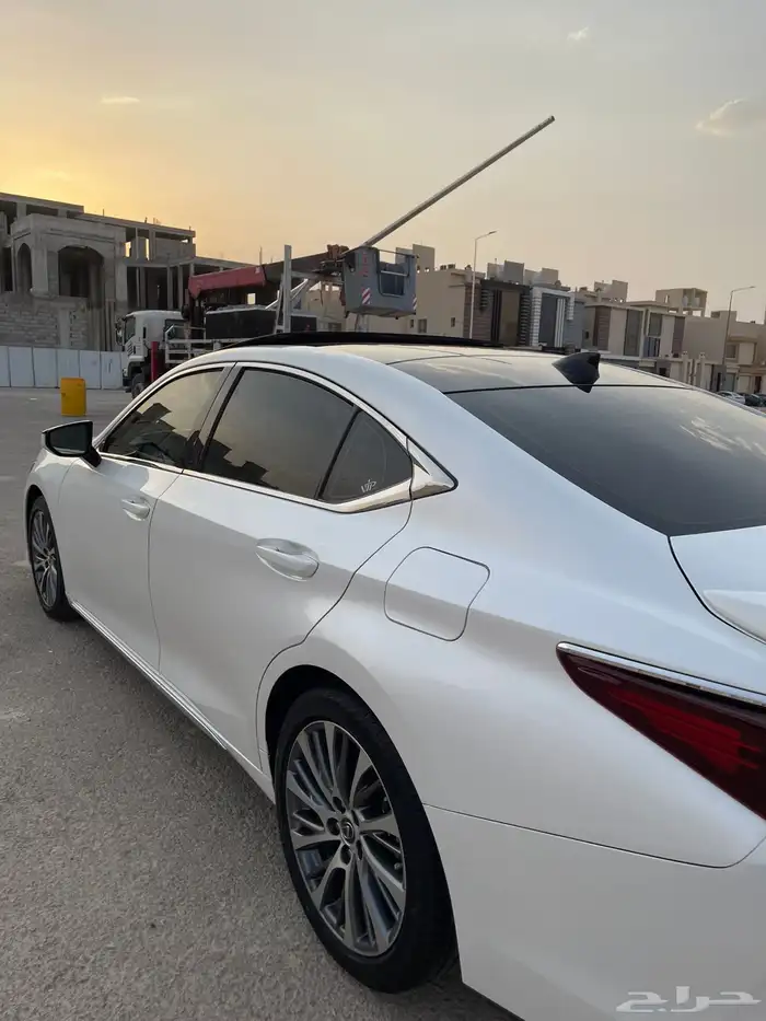 لكزز 350 22