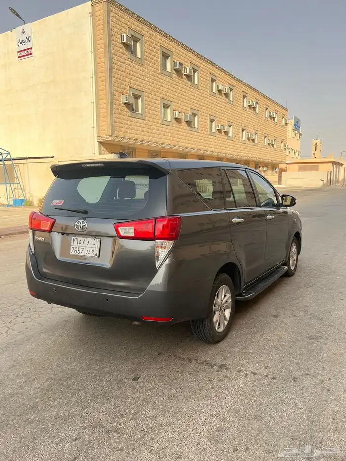 تايوتا انوفاء 8