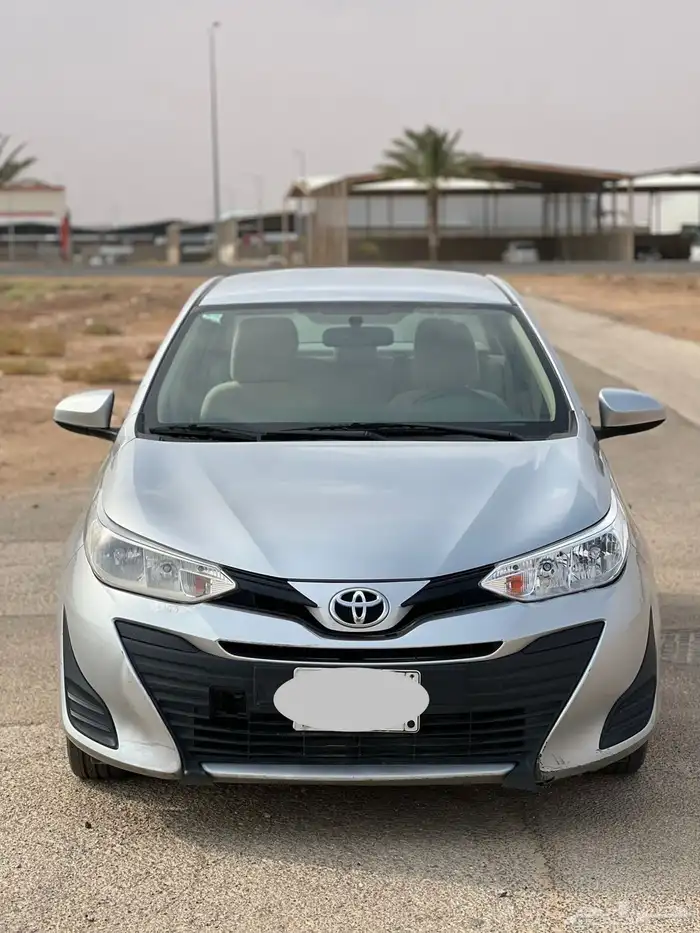 ياريس 2020 سعودي اللون فضي 2