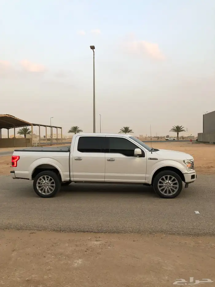 فورد F150 2020 بنزين فئة ليمتد وارد كندا معرض الشومر 13