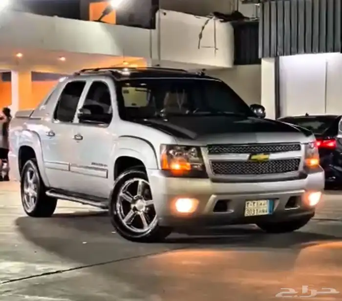افلانش 2011 LTZ خلفيه اسكاليد 0