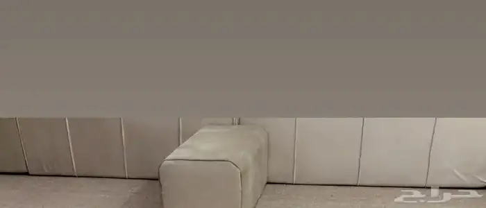 مساند وكنب وشاشة تلفزيون ومكيف شباك جديد استخدام شهر وثلاجه 0