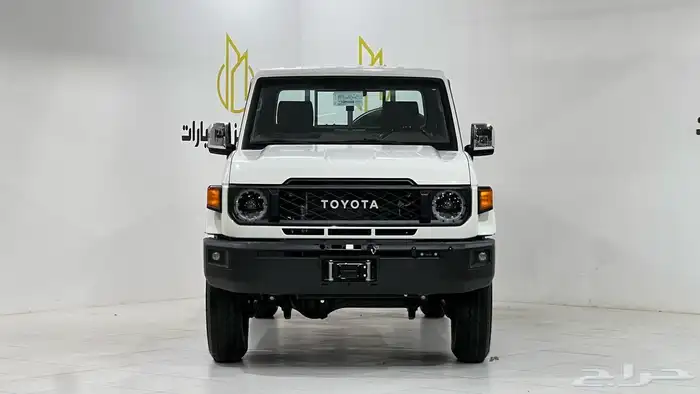 تويوتا شاص V6.2025فل كامل سلق بريمي بنزين قير عادى 40عام 2