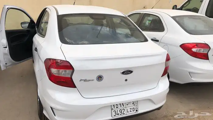 سياره فيجو من فورد للبيع 2