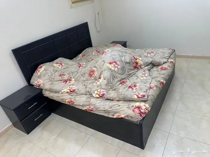 غرفة نوم نفرين مستخدمه استخدام بسيط 4