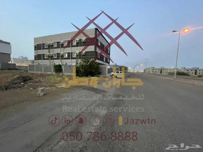 قطعة رقم 355 في مخطط 105 حي محلية الواقع بمدينة جيزان . 1