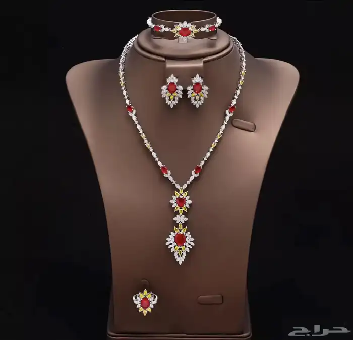 أطقم اكسسوارات بتصميم الماس 15