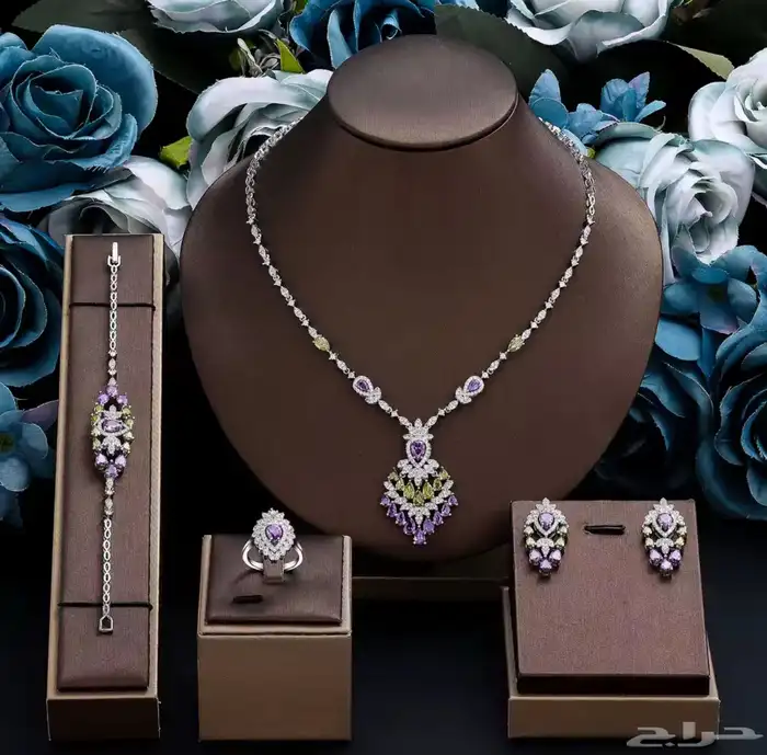أطقم اكسسوارات بتصميم الماس 12