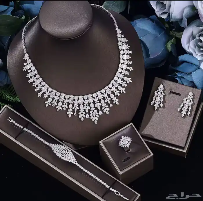 أطقم اكسسوارات بتصميم الماس 13
