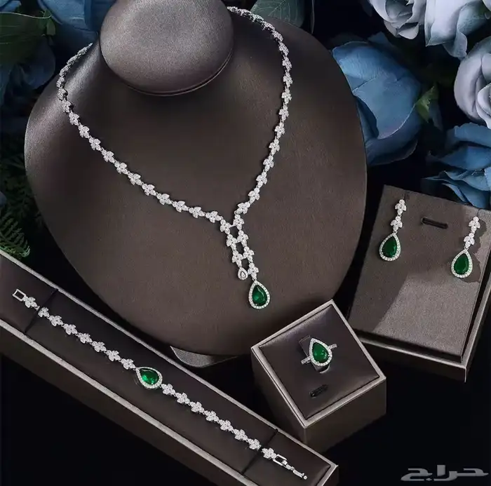 أطقم اكسسوارات بتصميم الماس 17