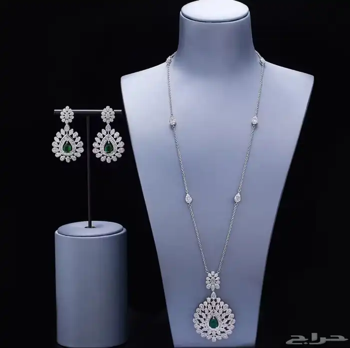 أطقم اكسسوارات بتصميم الماس 18