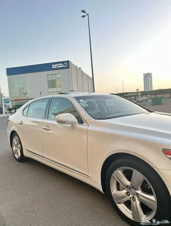 لكزس LS 460 لارج سعودي 26