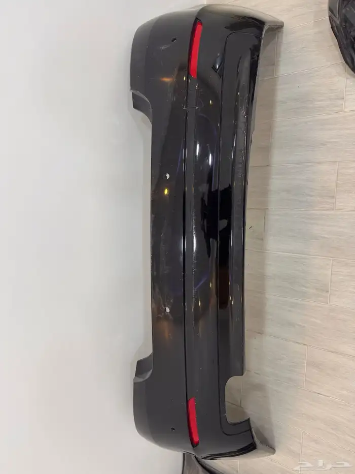 للبيع صداديم وانوار وسمكات وجنوط bmw f10 3