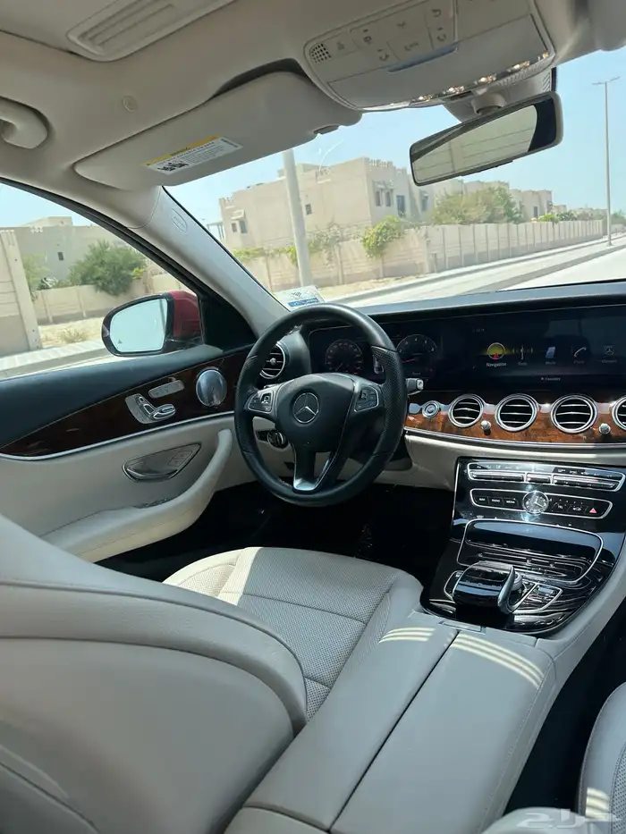 مرسيدس E300 فل كامل ماشي 40 ألف بحالة ممتازة 8