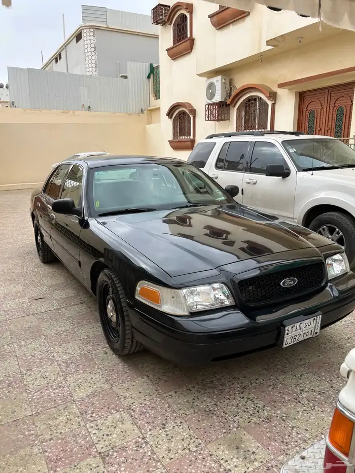 فورد كراون فكتوريا بوليسي 8