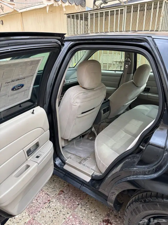 فورد كراون فكتوريا بوليسي 17