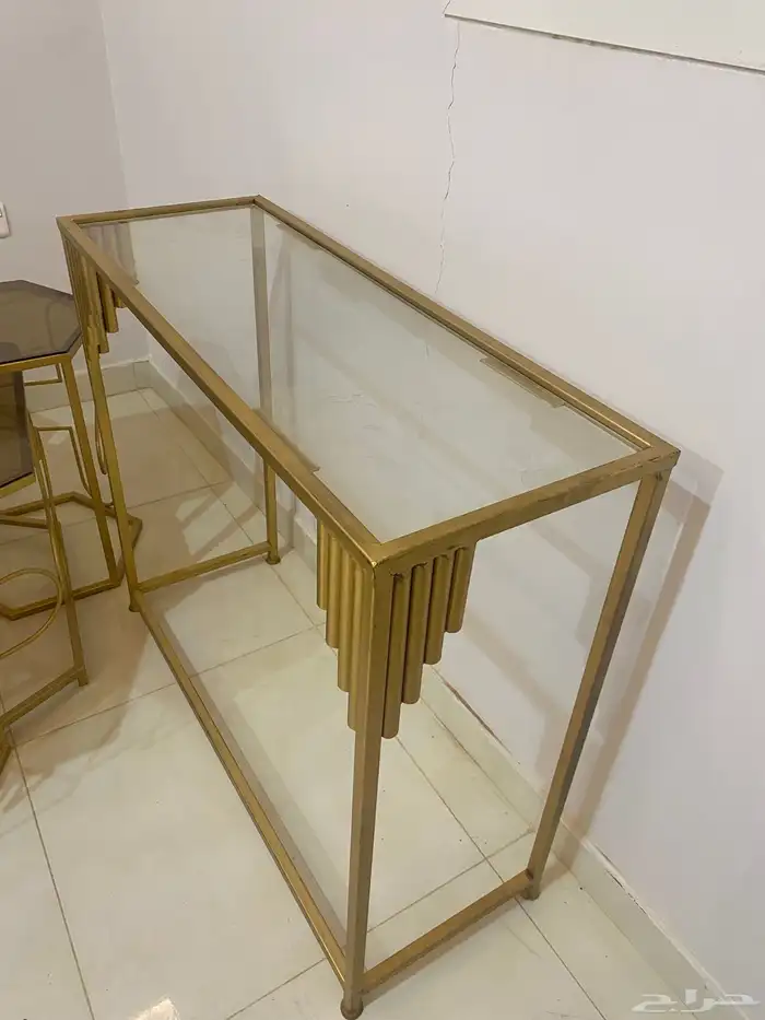 طاولة مع طاولات خدمة وطاولة استقبال للبيع 1