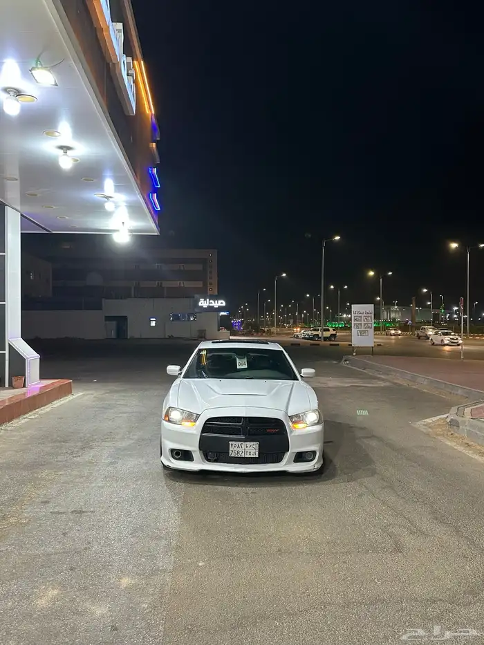 تشارجر 2014 SRT بلد 3