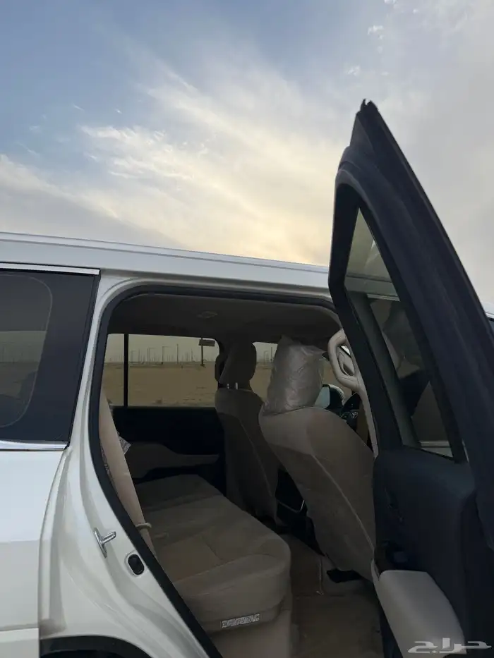 لاندكروزر 2023ديزل GXR3 13