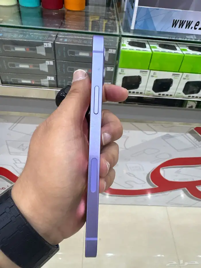 ايفون 12 4