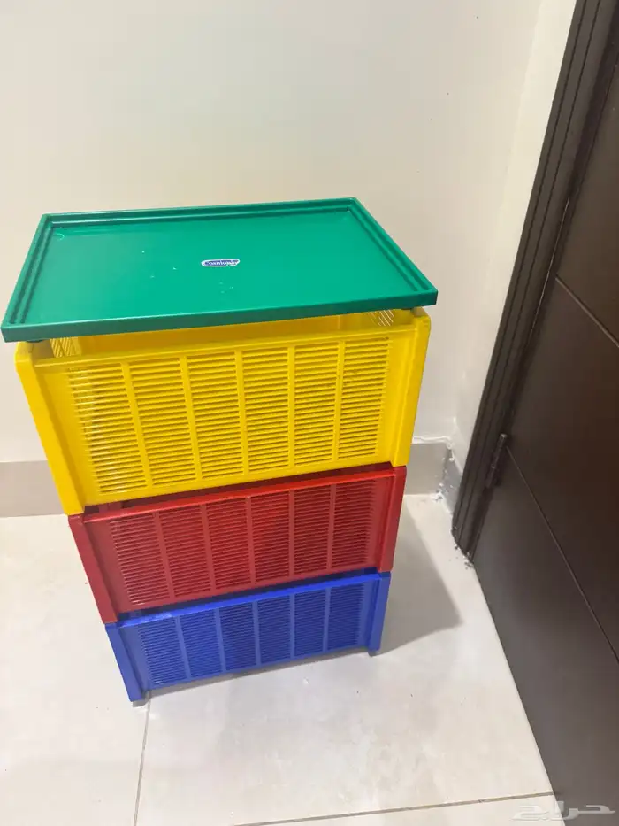 اثاث واغراض للبيع لعدم الحاجه 1